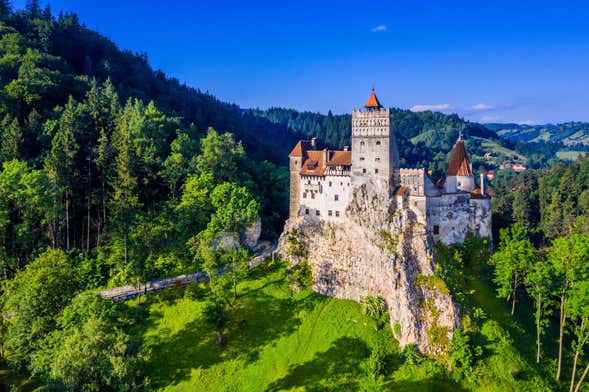 Dracula's Castle & Peles Castle Day Trip from Bucharest